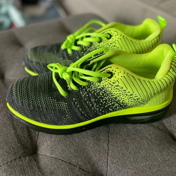 Men’s safety shoes 
Nasogetch brand 
Steal toe 
Size 41 EU
Great condition - Picture 5 of 6